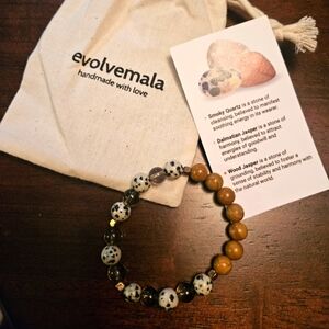 Evolve Mala Handmade Gem Stone Stretchable Bracelet NWT